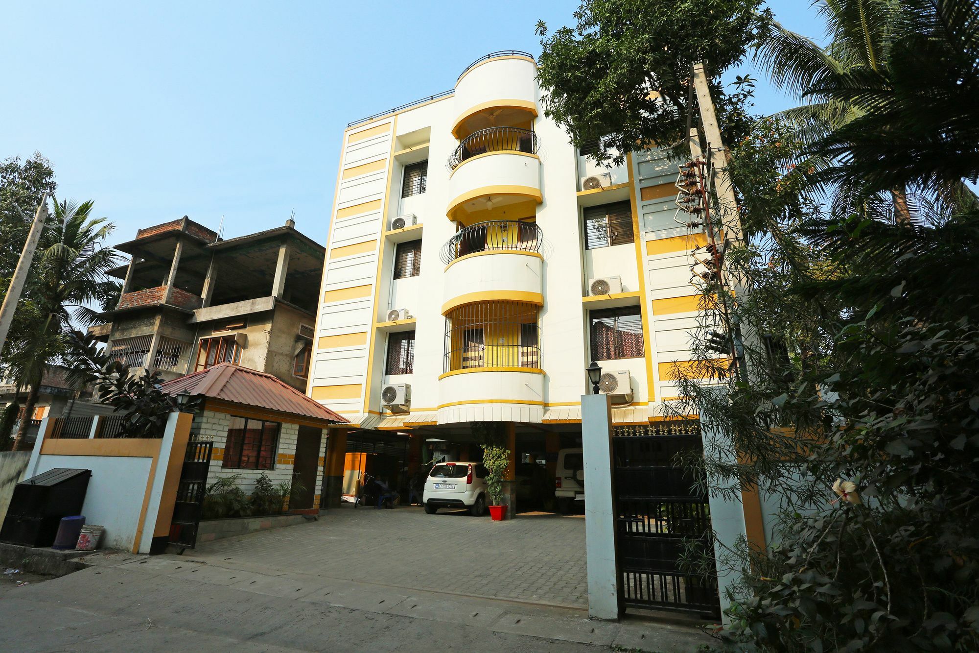 Treebo Umal Homestay Ganeshguri Guwahati Exterior foto